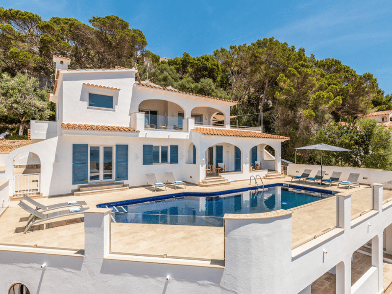 la-migliore-villa-sulla-spiaggia-o-villa-con-vista-sul-mare-a-Minorca-2026-vn512-son-bou