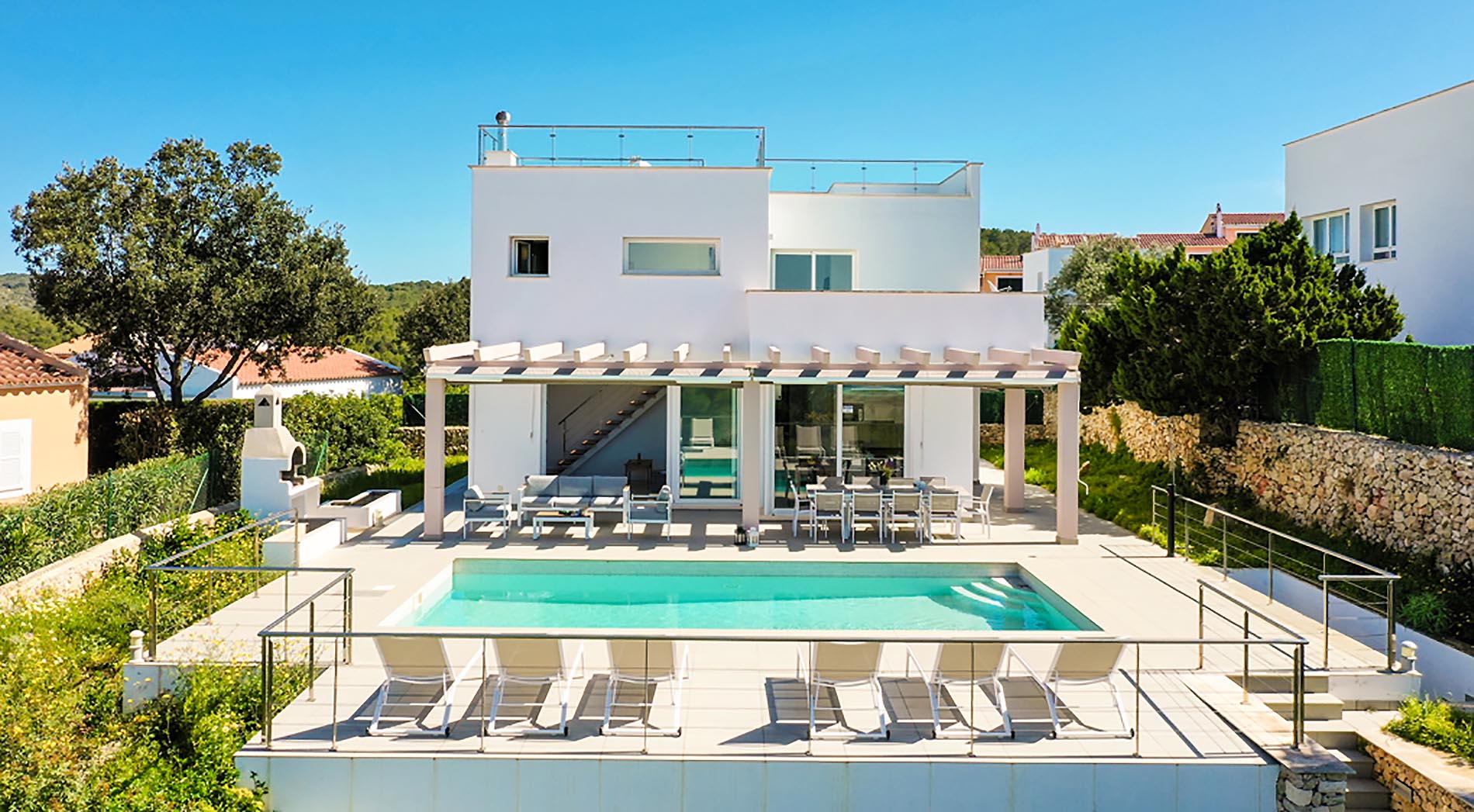 Villa vicino a Son Bou con vista mare