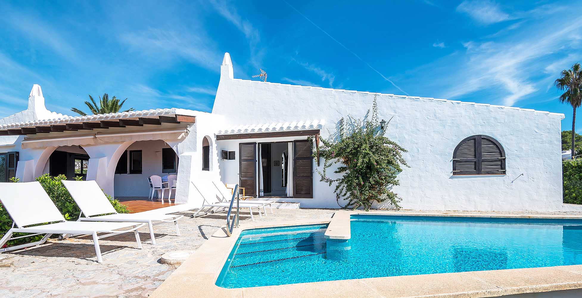 Ville con piscina vicino a Binibeca